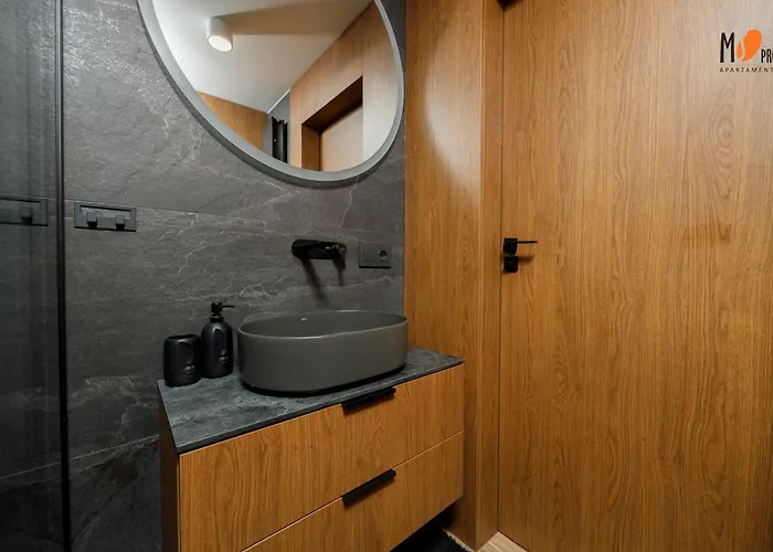 Premium Stone Hill - Baseny&jacuzzi 스클라르스카포렘바